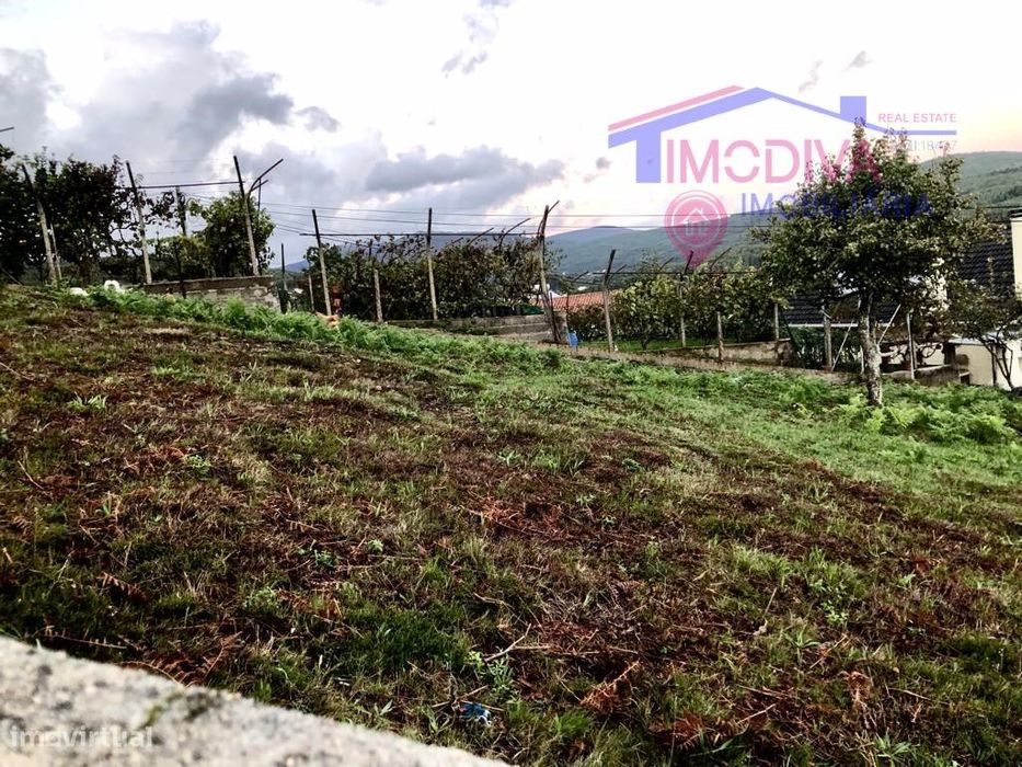 Terreno Com Viabilidade De Construção Perto Do Centro De Castanheir...