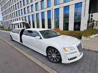 Limuzyna do ślubu / CHRYSLER 300 JET DOOR wersja limo