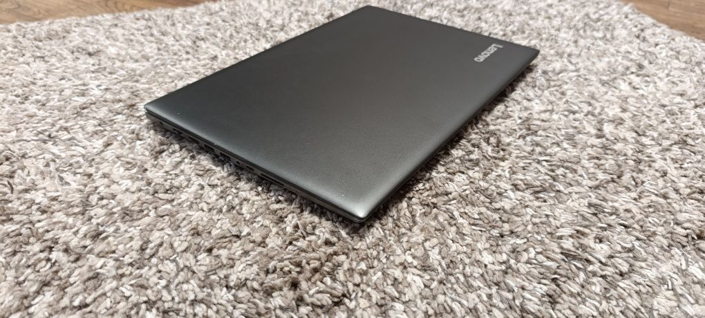 Игровой Lenovo 520-15IKB/i5-8250/8 RAM/SSD 256Gb/Geforce MX 150 2Gb