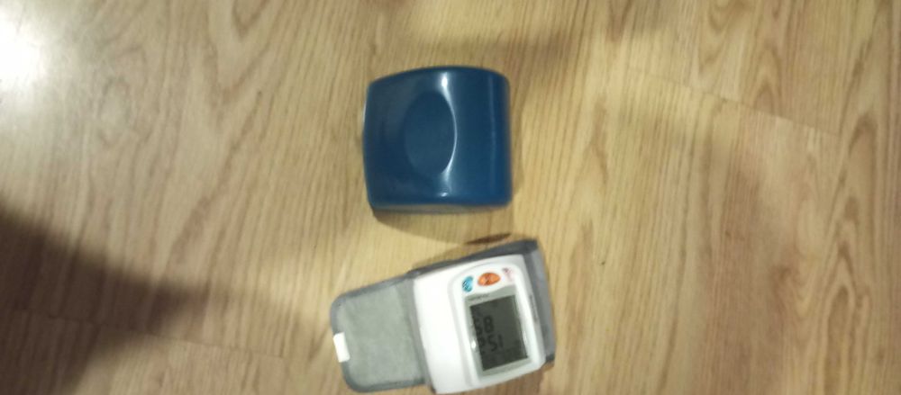 Ciśnieniomierz nadgarstkowy