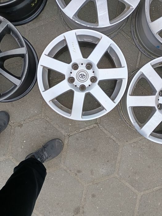 Sprzedam cztery felgi aluminiowe 5 x 112 r16