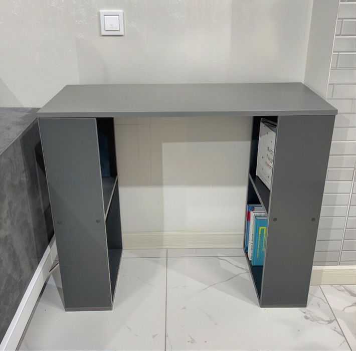 Парта Компʼютерний письмовий стіл Письменный компьютерный стол