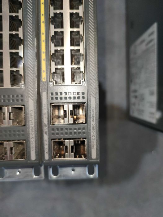 Catalyst 2960 Plus 24 10/100 PoE + 2 T/SFP LAN Base