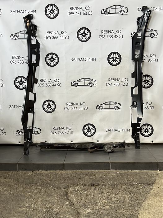 Встановлювальна панель,телевізор Kia Sorento 2.5 CRDI 2002-2010 р.