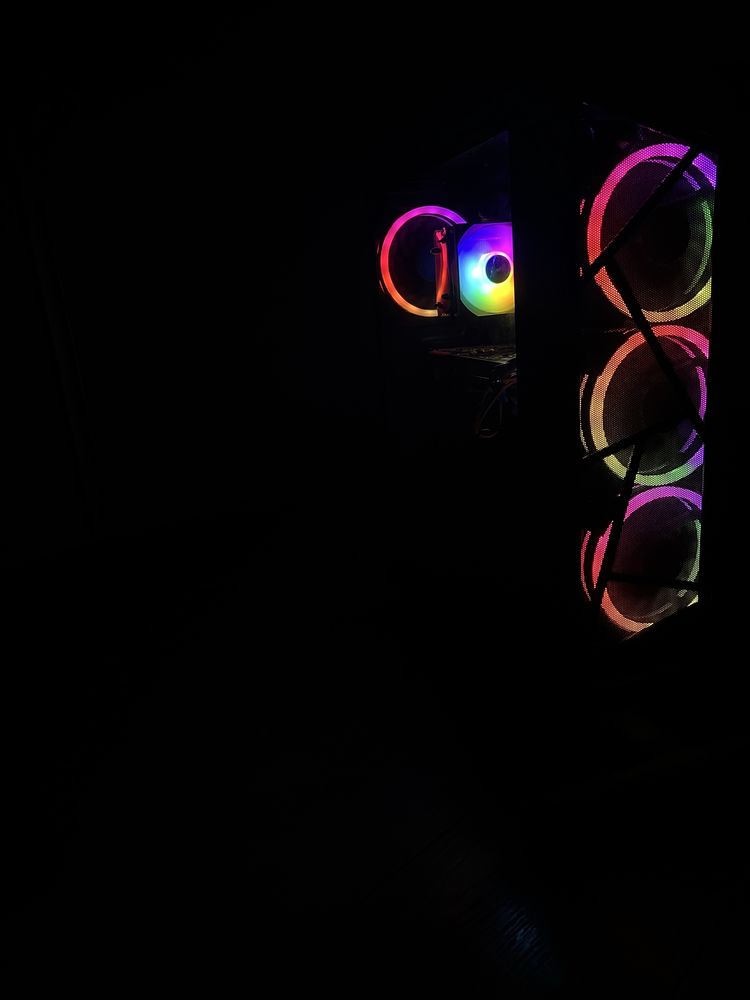 Komputer gamingowy rgb do gier