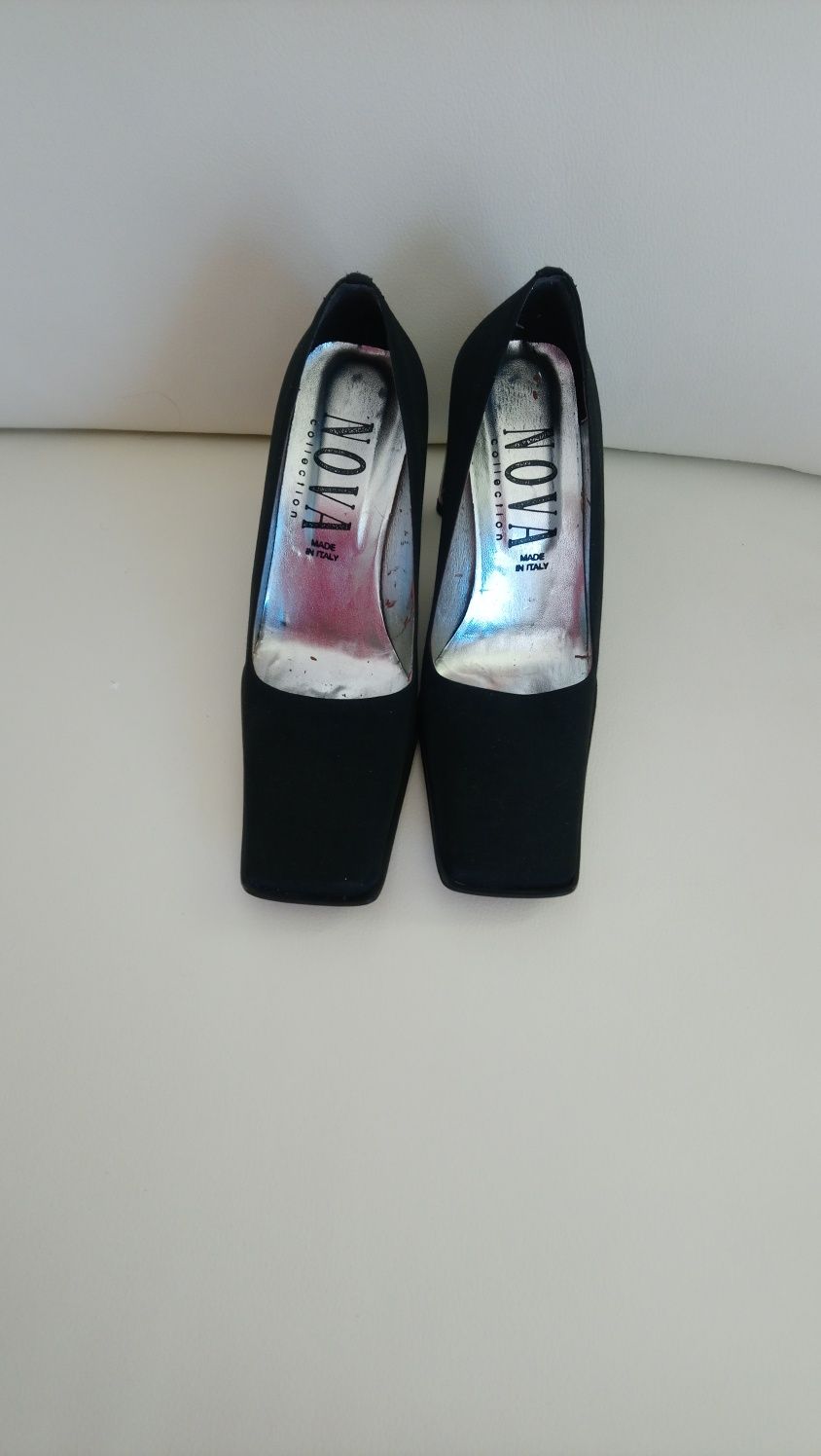 pantofle czarne rozm 35  włoskiej firmy  NOVA Collection stan jak nowe