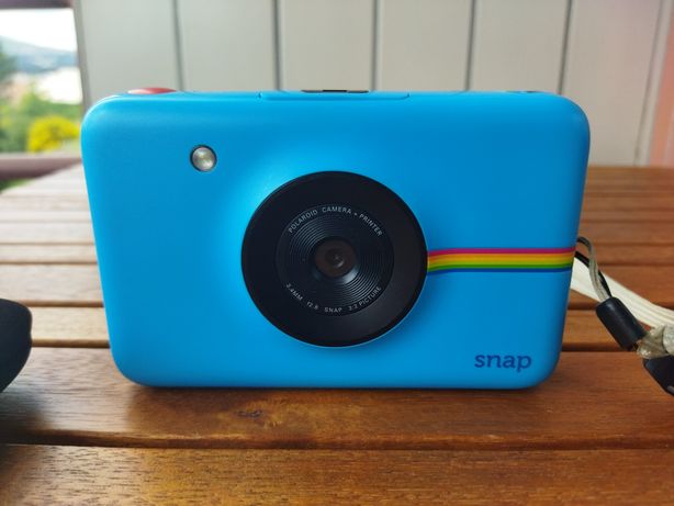 Máquina fotográfica instantânea Polaroid Snap