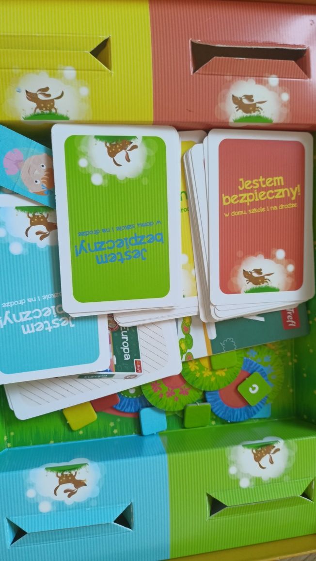 Gra trefl Jestem bezpieczny.Mały odkrywca idzie do szkoły.6+