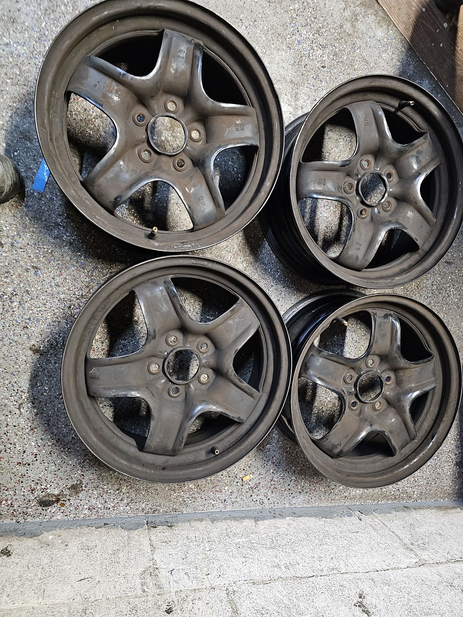 Felgi Stalowe Strukturalne Opel R16 5x110 ET39-6.5J