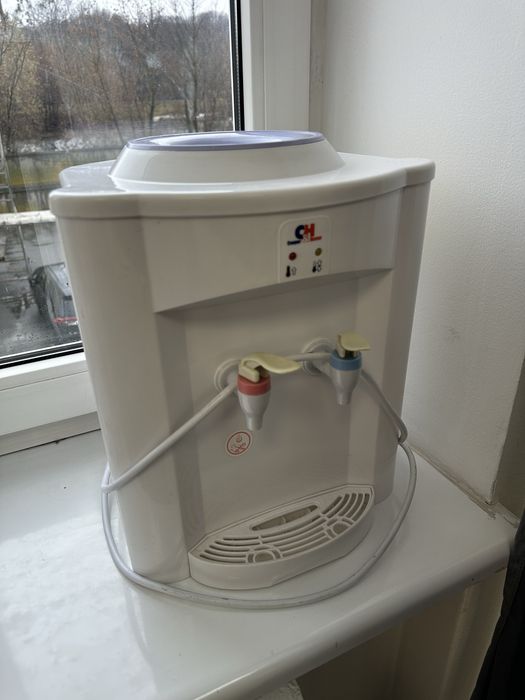 Кулер для води робочий