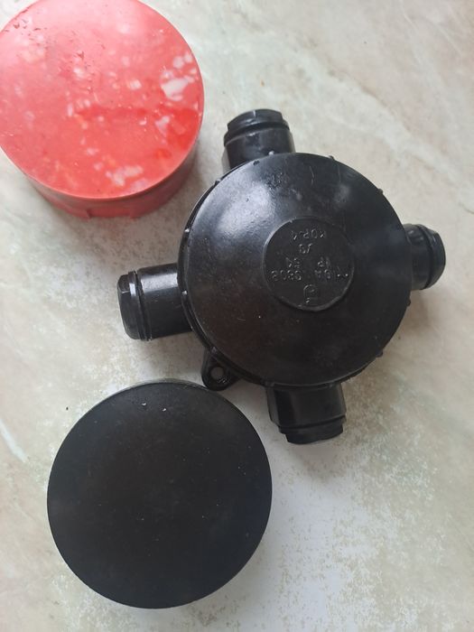 Разподільні коробки для проводів 3х видів