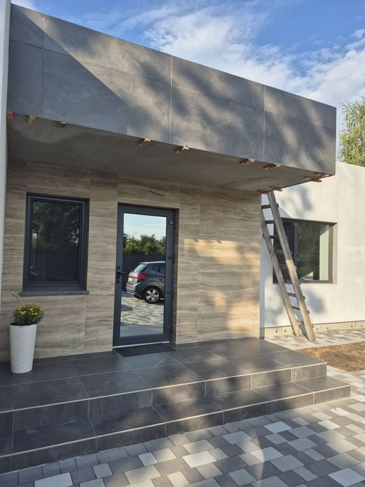 Продаж сучасного будинку в місті Українка