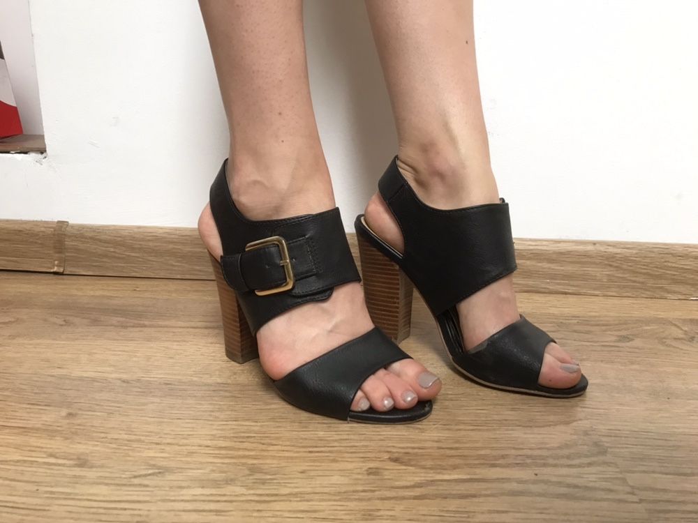 Sandalki na obcasie gladiatorki H&M rozmiar 37