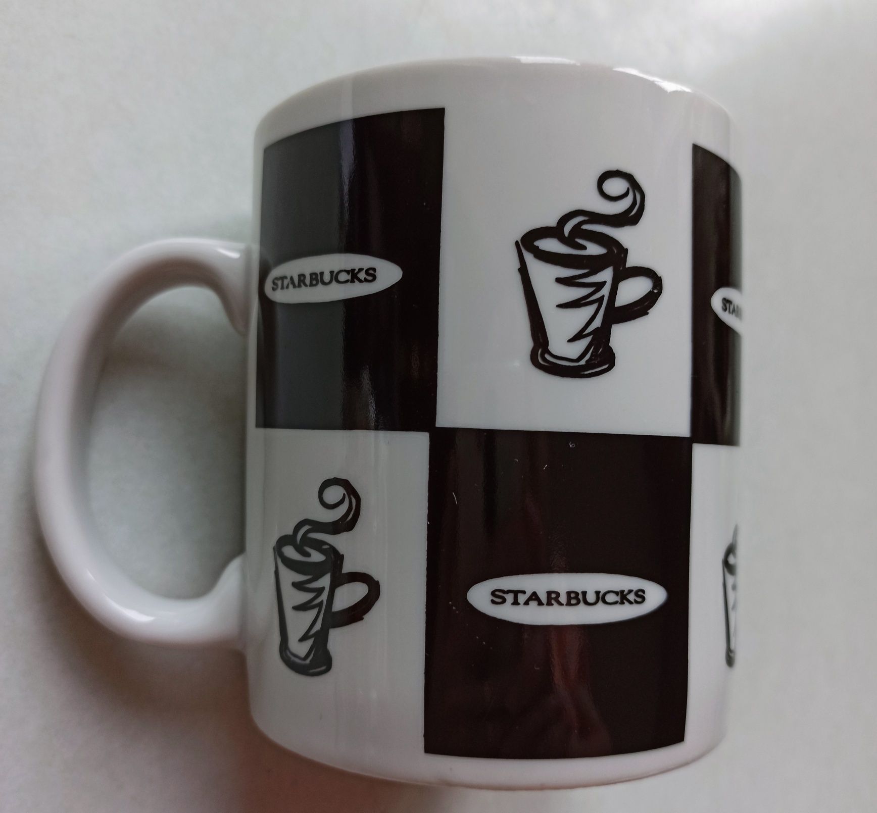 duży ceramiczny kubek starbucks Jackal Design 1995