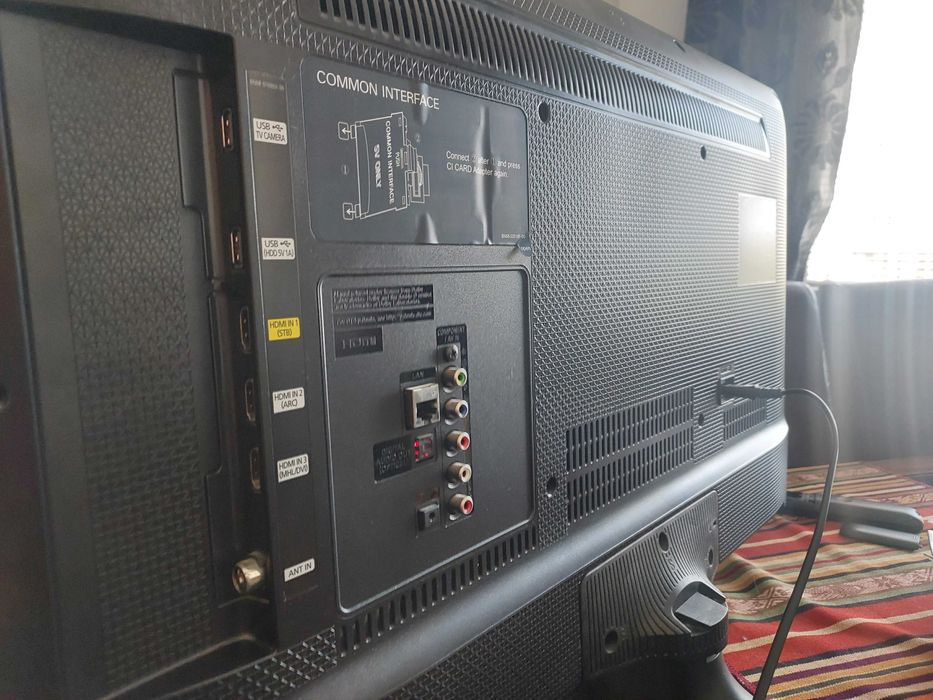 Smart TV Samsung U32J5500 (Ler descrição)