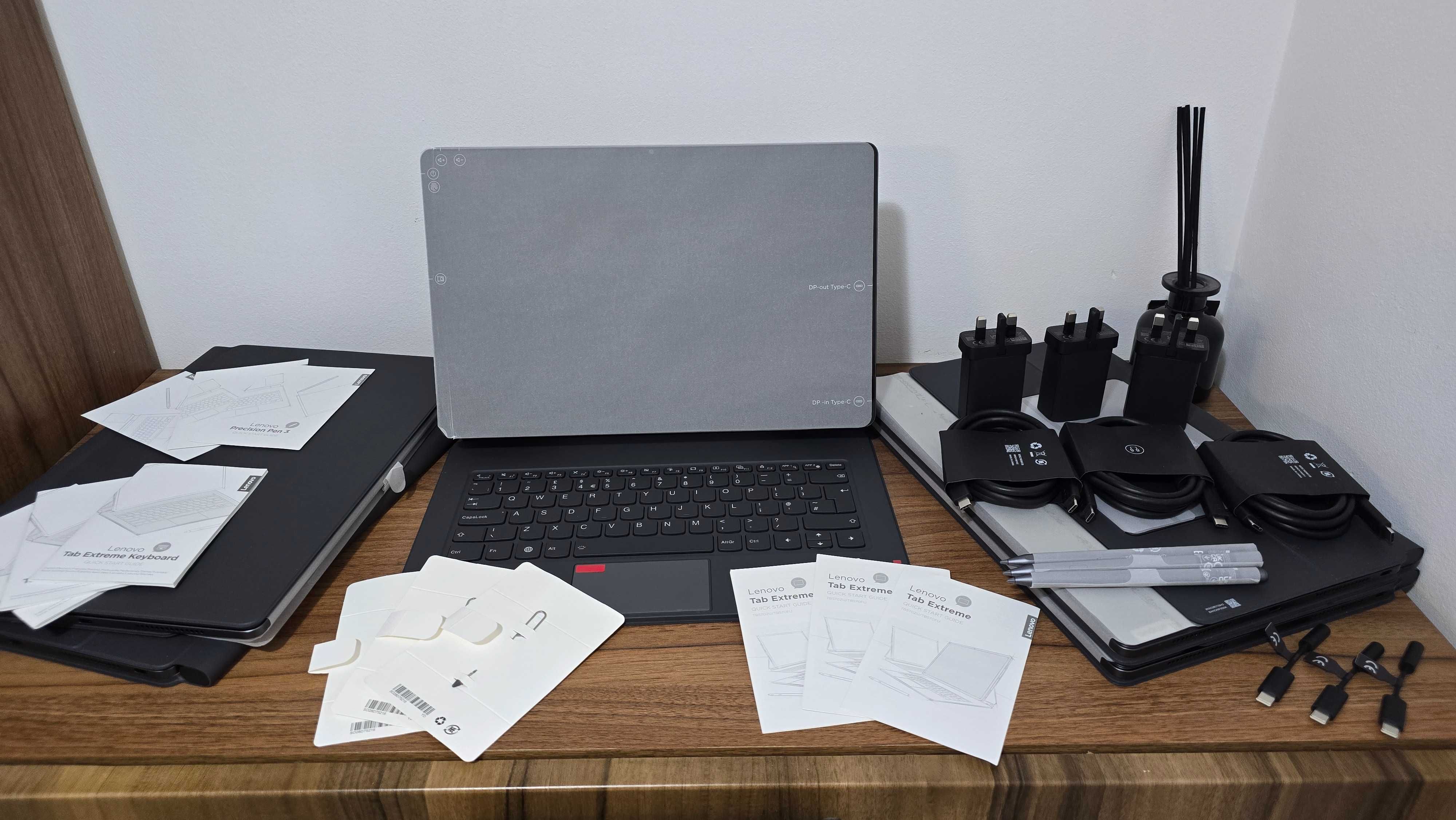 Планшет/ноутбук Lenovo TAB Extreme TB570FU / Сірий
