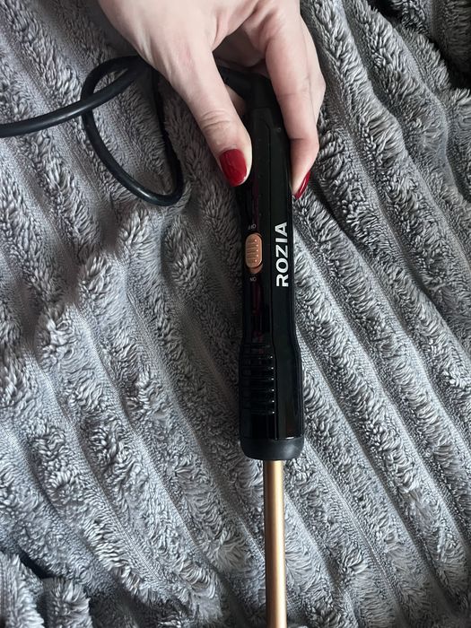 Плойка для афролоктнів