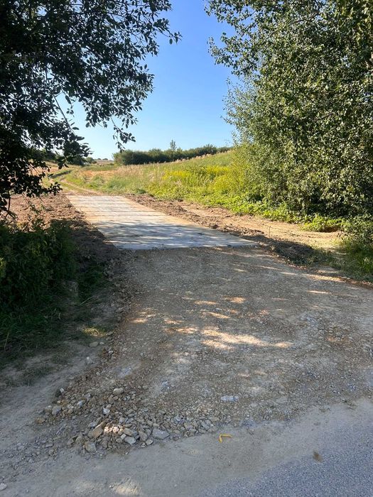 Usługi Koparką i koparko-Ładowarką, Transport Wywrotką, Prace Ziemne