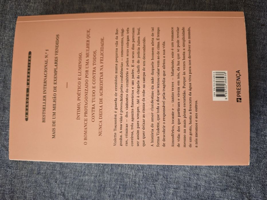 Livro A Breve Vida das Flores