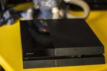 Playstation 4 (sem comando)