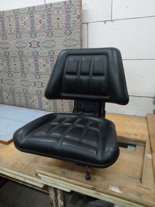 Сидіння для міні мотоблок трактор автокран