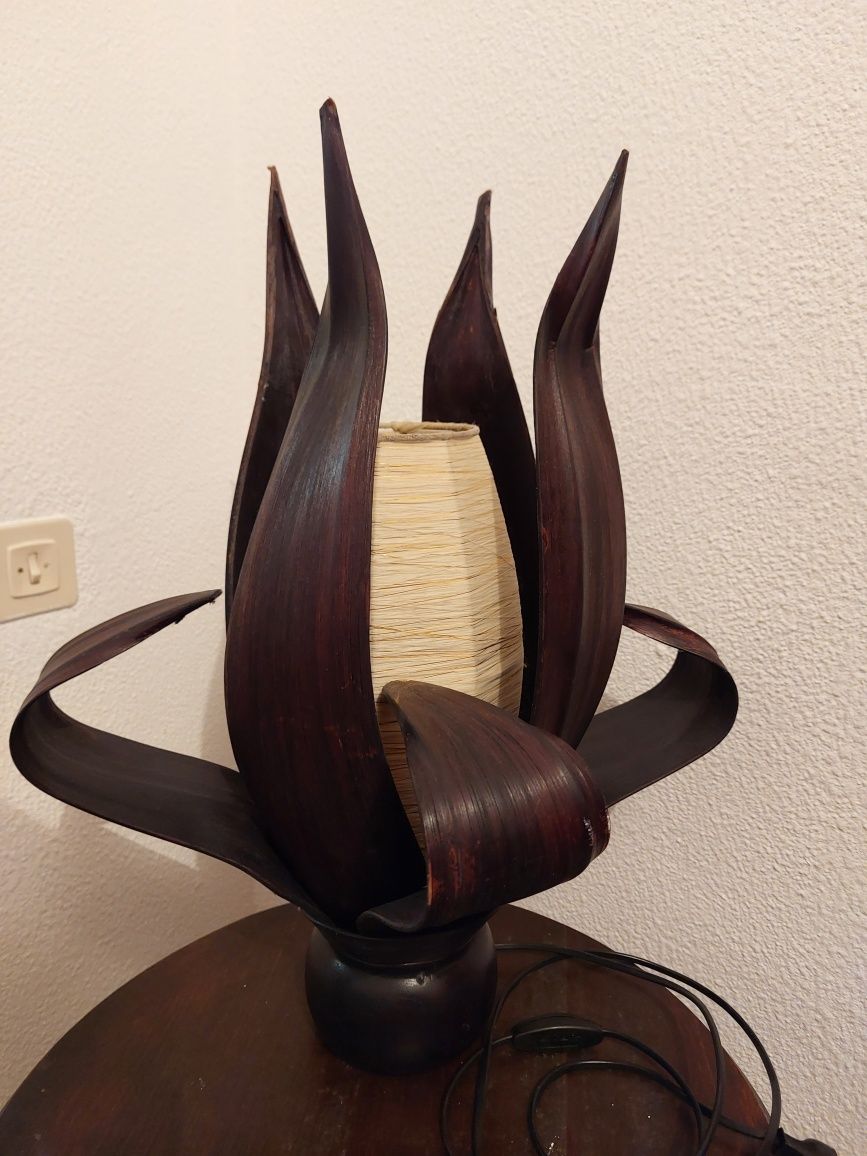 Candeeiro de mesa
