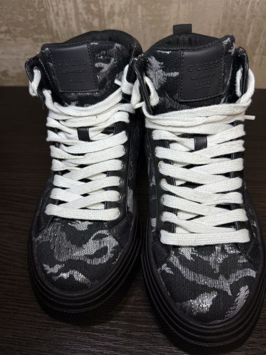 Guess оригинал, размер 37–37.5, стильные и удобные