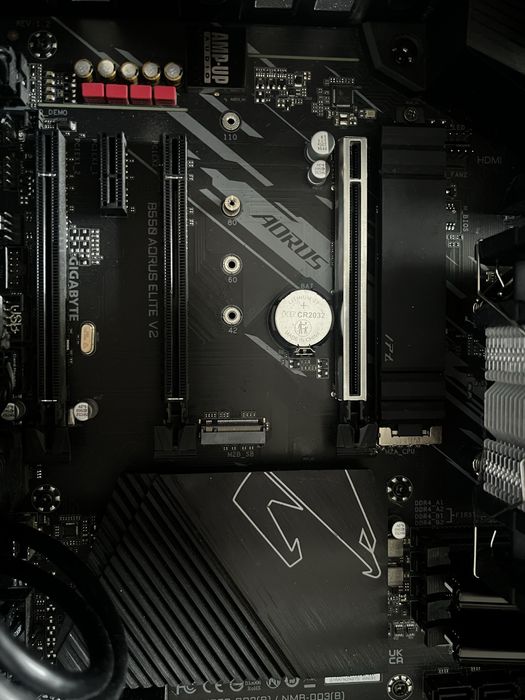 AM4 Płyta główna Gigabyte B550 Aorus elite V2 Ryzen 5 5600x 32GB ramu