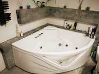 Wanna z hydromasażem 150 x 150, POOL-SPA, sprawna z baterią 3- otw.