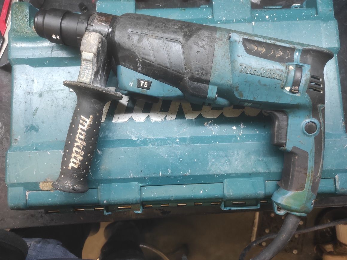 Makita HR2630T - walizka