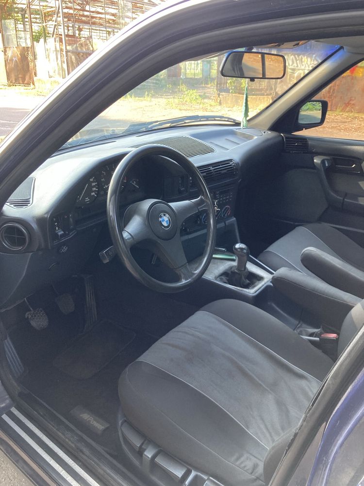 Продам BMW E34 525.