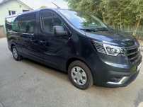 Wynajem busa Renault Trafik 9 osób