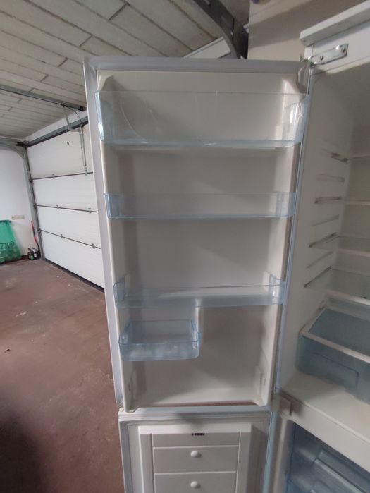 Lodówka do zabudowy Amica