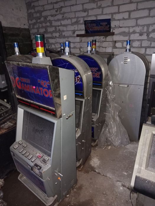 Ігрові автоати , плати, тумби, кресла