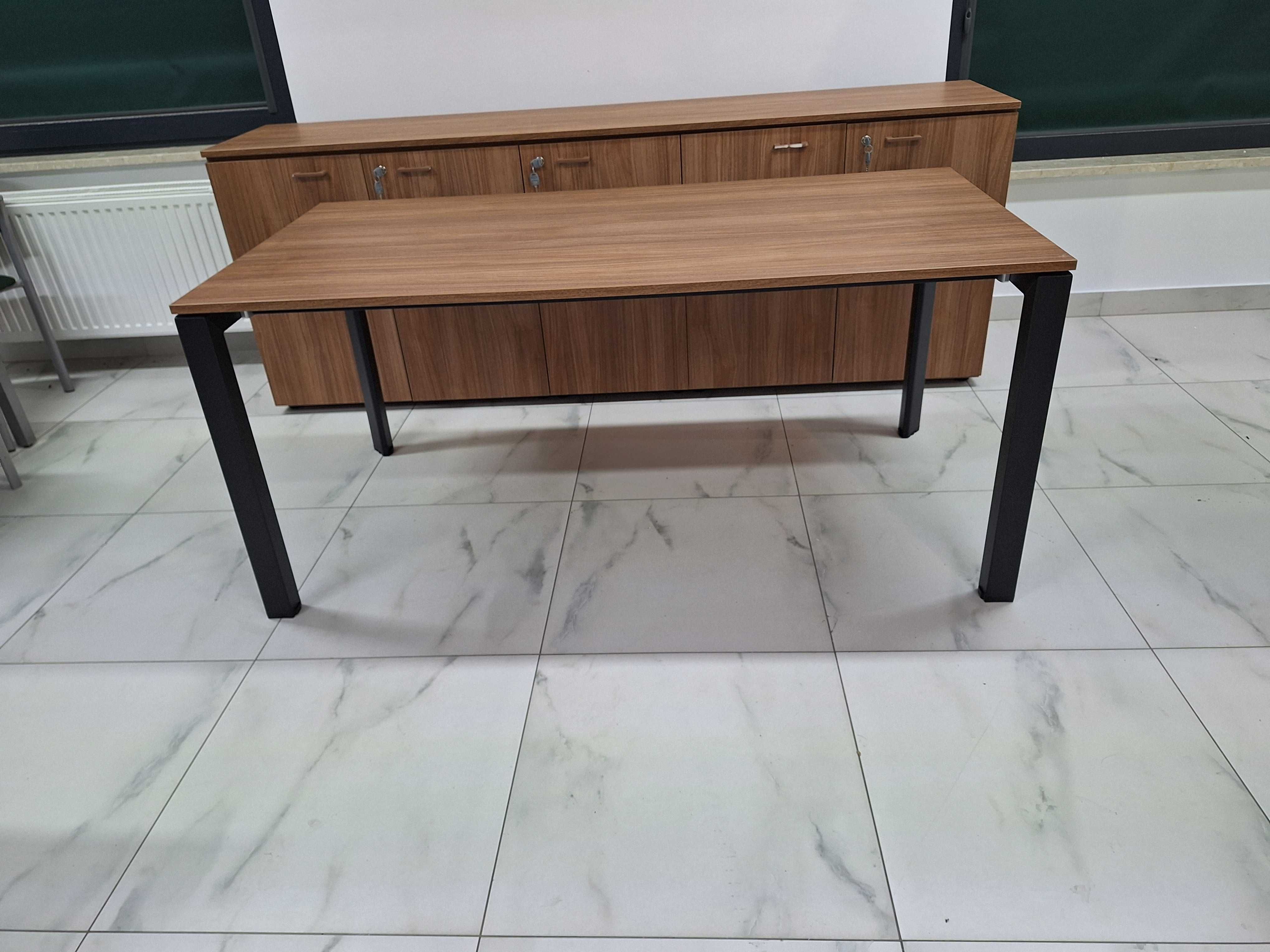 Stół konferencyjny 160 x 80 x 73 z krzesłami