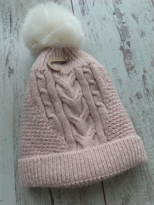 Nowa czapka dziewczęca rozmiar 54