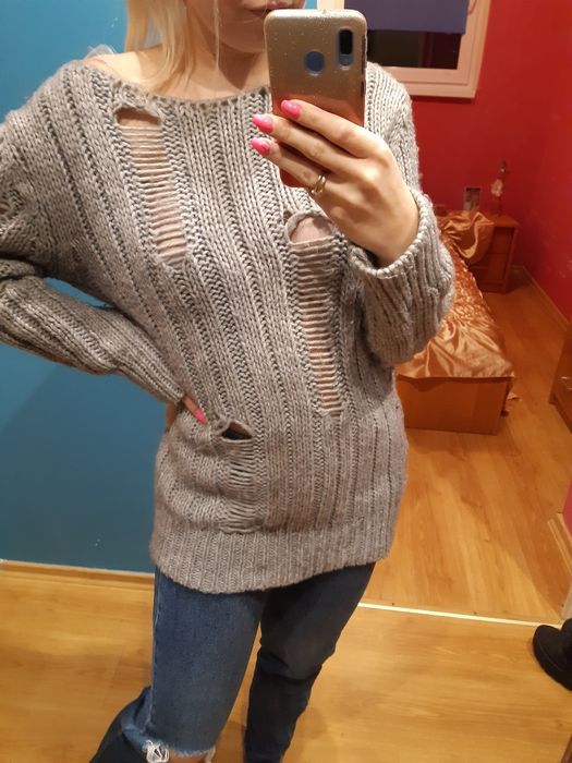 sweter ażurowy szydełkowy wełniany dziury poszarpany szary tunika