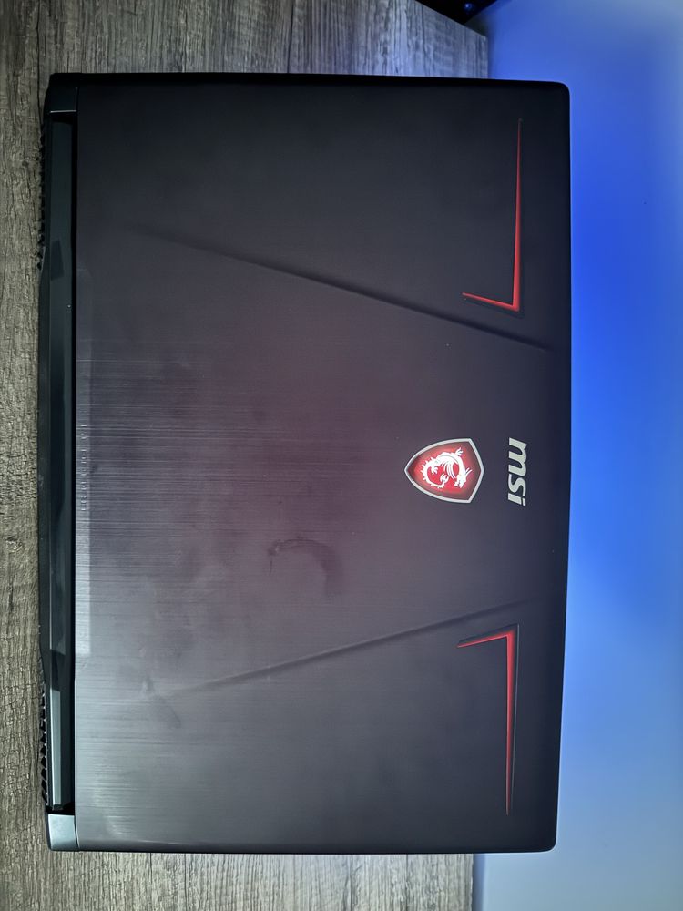 MSI GP73 Leopard 8RE