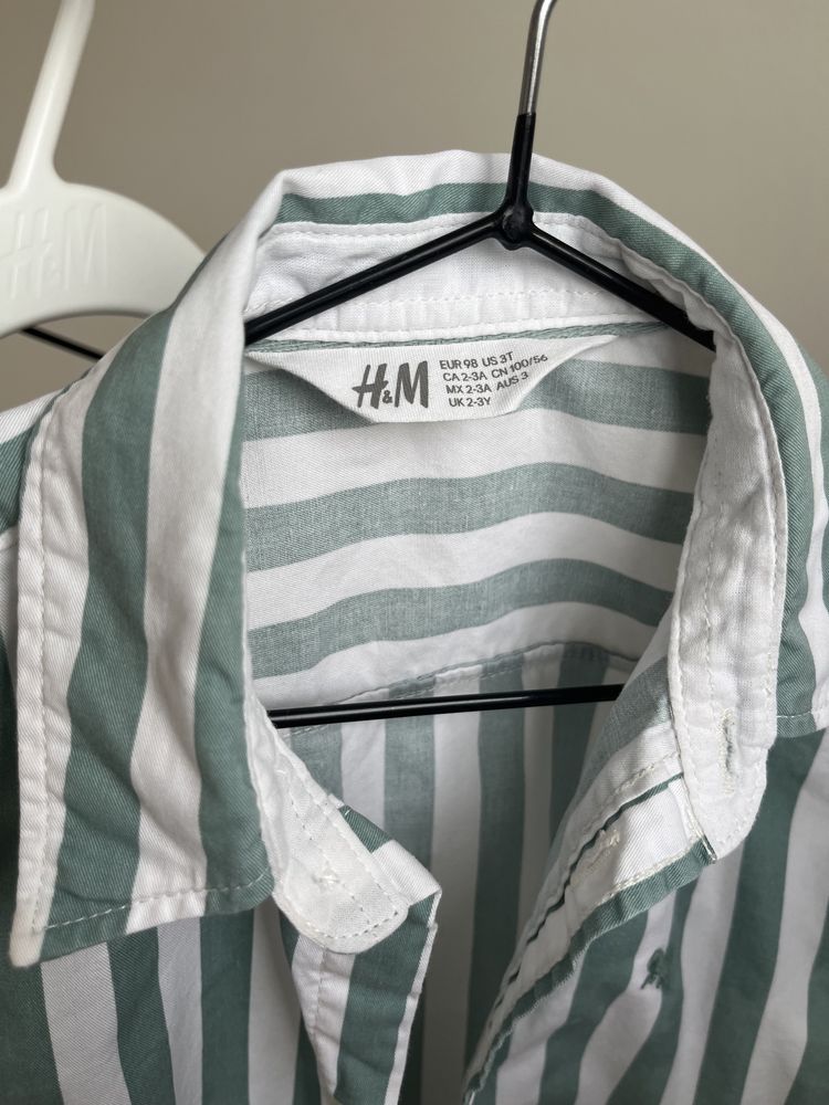 Рубашка H&M, брюки Gap