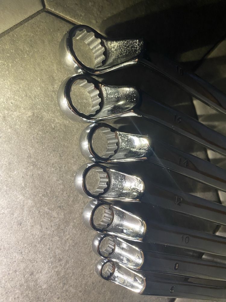 Klucze oczkowe odgięte 6-19mm. 7 szt.