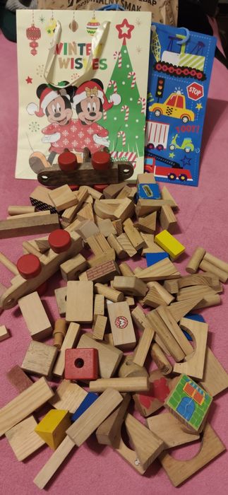 Klocki drewniane większą ilosc