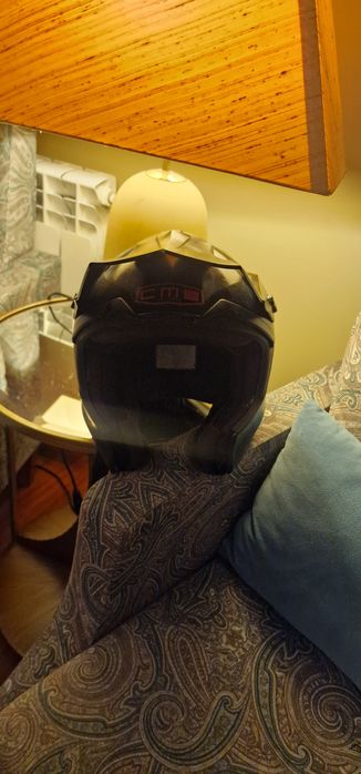 Vendo capacete de bicicleta.