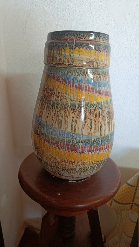 Vaso interior, peça única feita à mão