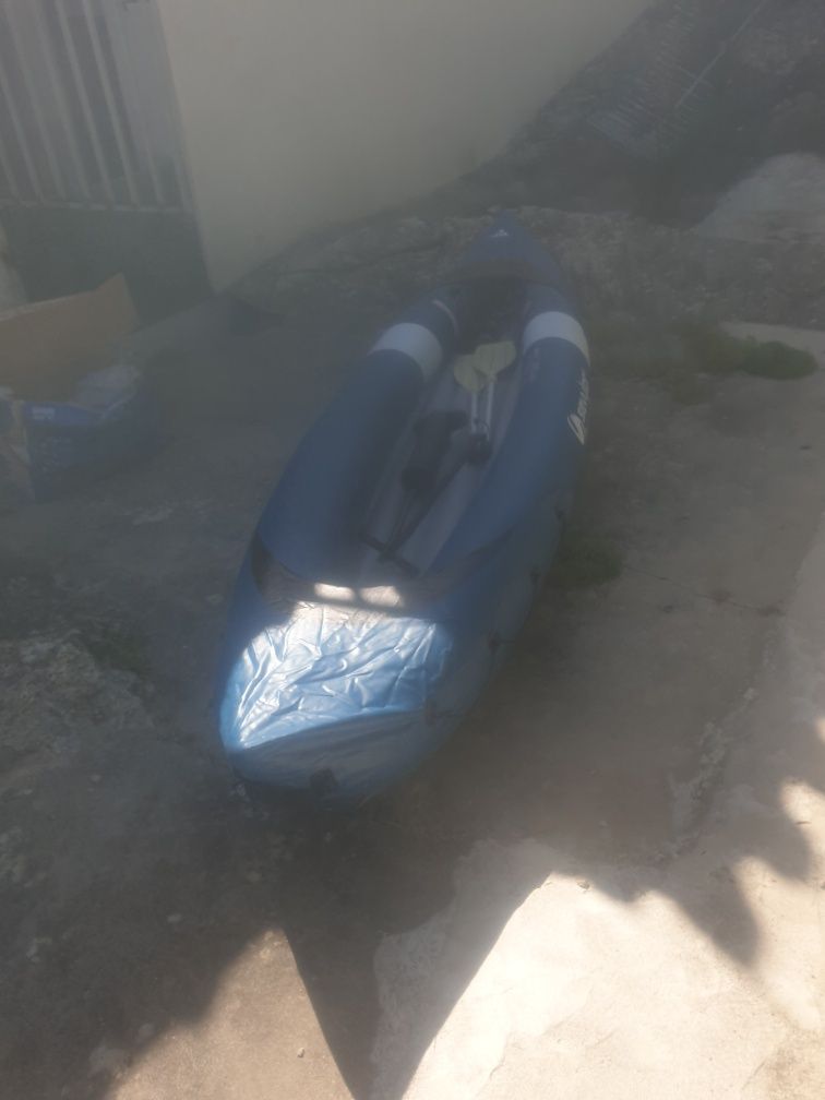 Canoa insuflável