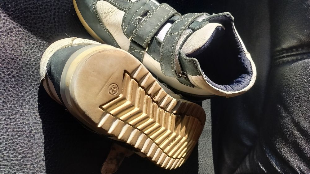 Ортопедичне взуття на міжсезоння.