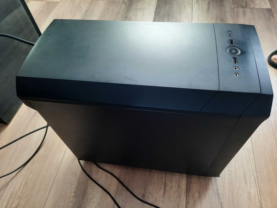 Pc Gaming Ryzen 7 5800x8 rdzeni 16 watkow32RAM DDR4 1000w 512GB M2