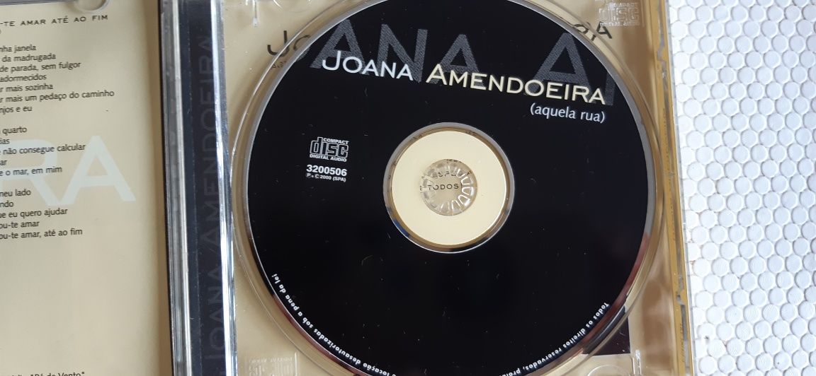 Joana Amendoeira (fadista)- AQUELA RUA