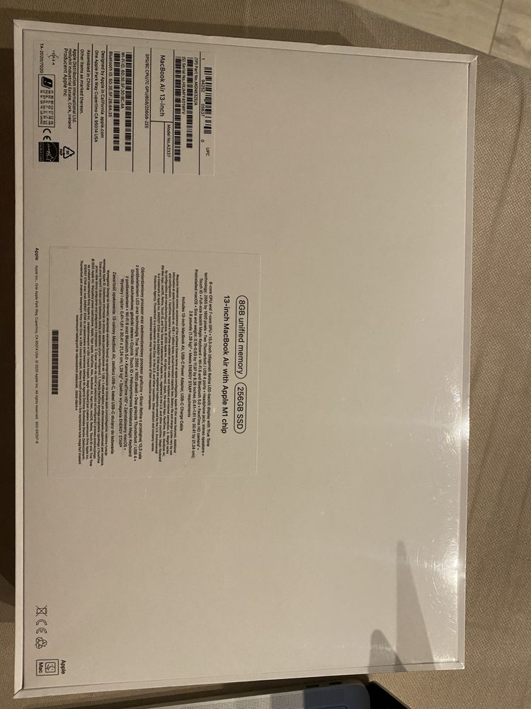 MacBook Air M1 8GB