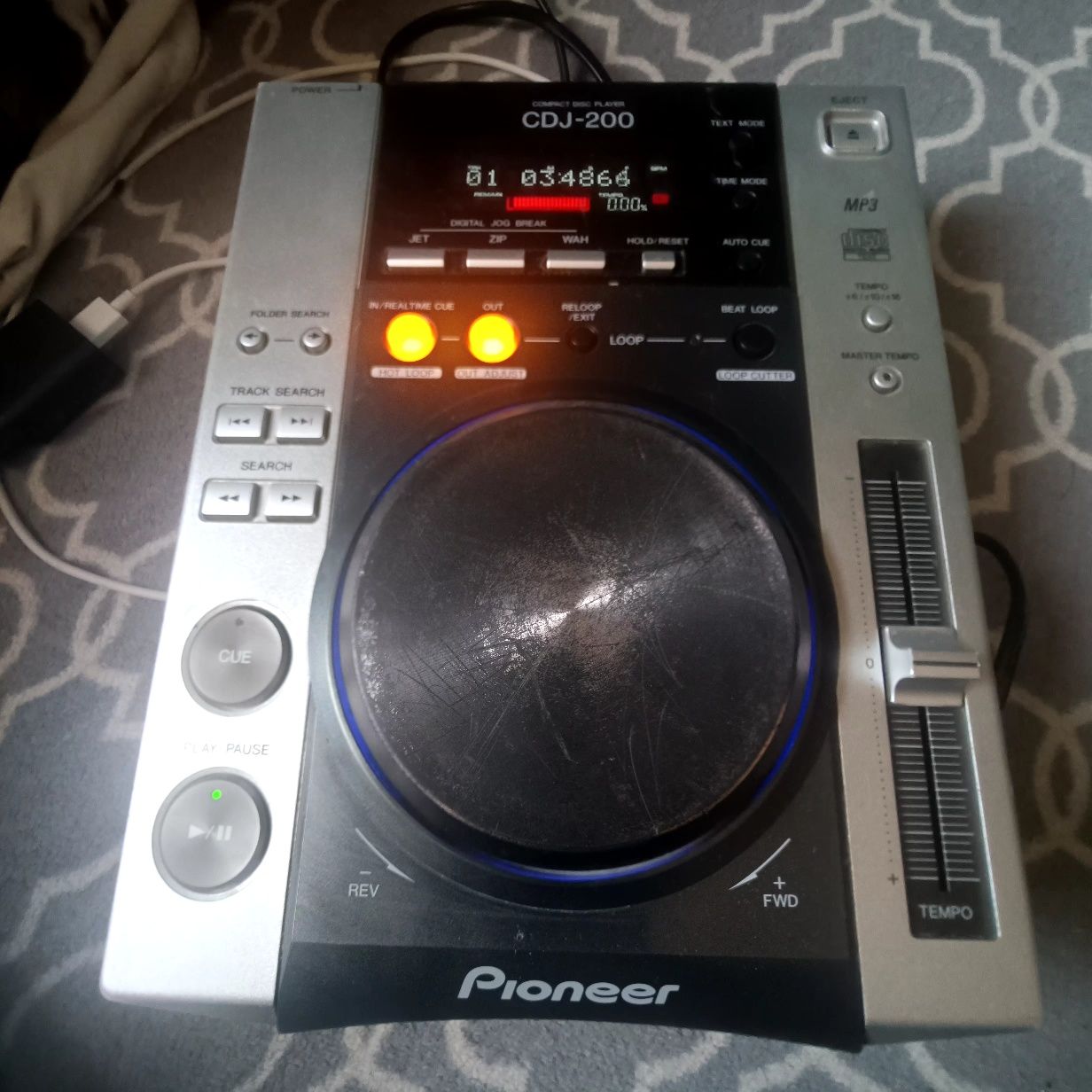 CDJ - 200 pioneer