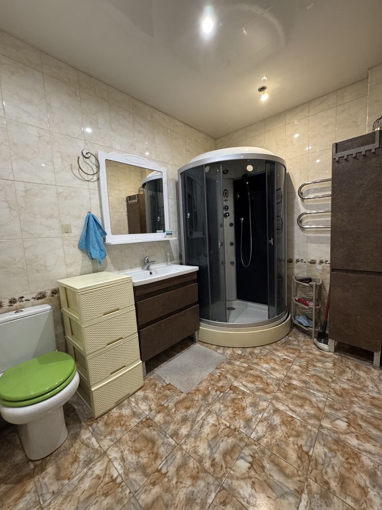 Ексклюзивний продаж! 2к квартира метро Почайна Київ